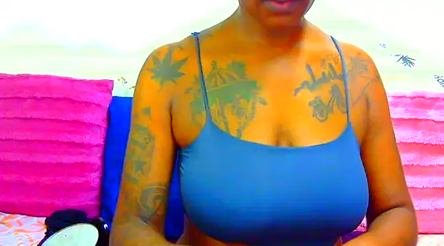 TattoedGoddessxx online show from 03/06/25, 07:10