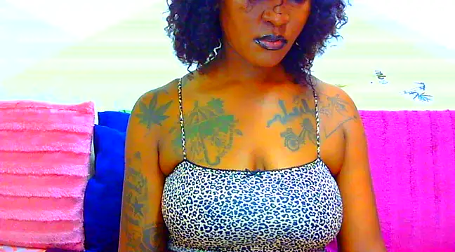 TattoedGoddessxx online show from 03/11/25, 11:15