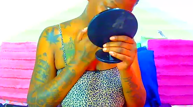 TattoedGoddessxx online show from 03/04/25, 10:24