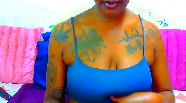 TattoedGoddessxx online show from 03/09/25, 03:54