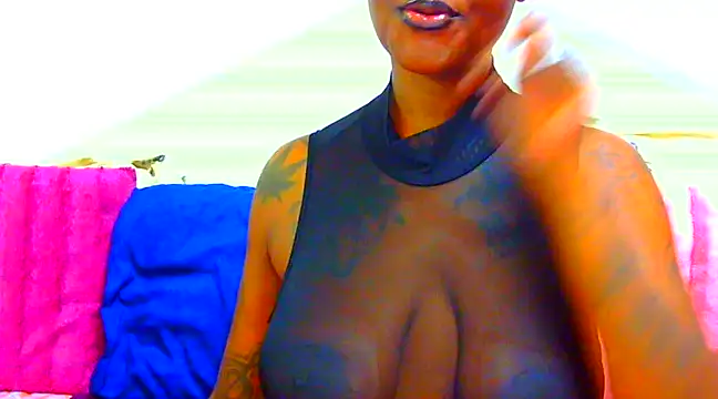 TattoedGoddessxx online show from 02/17/25, 06:28