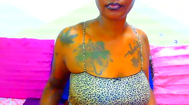 TattoedGoddessxx online show from 03/02/25, 08:57