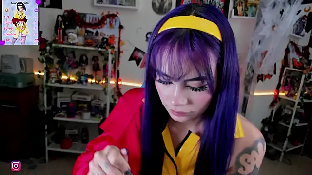 Snapshot of _sakae_ chatting on 10/28/25, 12:26 sakae online show from 10/28/25, 12:26