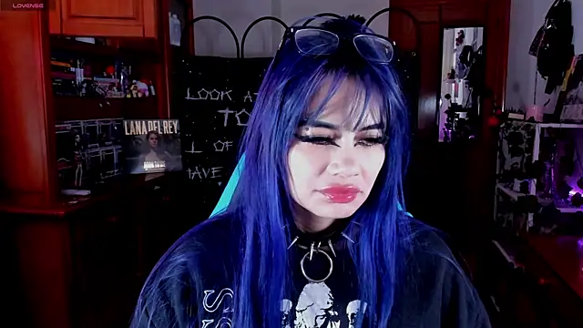 Snapshot of _sakae_ chatting on 12/18/25, 10:08 sakae online show from 12/18/25, 10:08