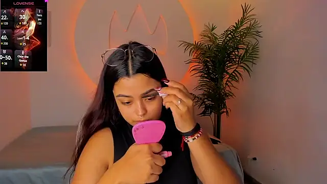 Ariana Pierce online show from 12/04/25, 12:26