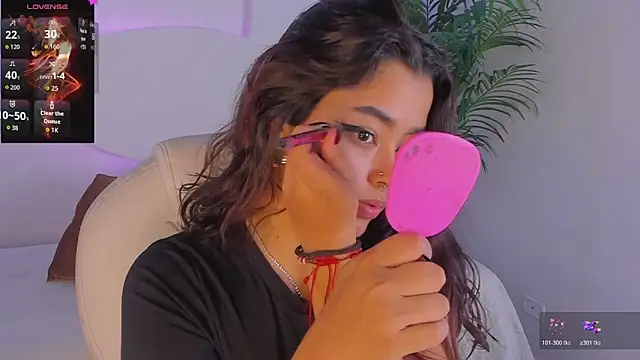 Ariana Pierce online show from 10/24/25, 12:26