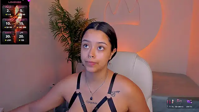 Ariana Pierce online show from 12/03/25, 01:43