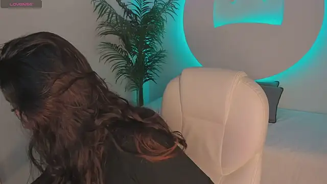 Ariana Pierce online show from 10/14/25, 12:28