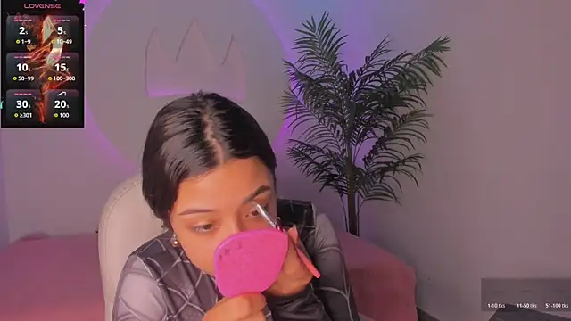 Ariana Pierce online show from 11/19/25, 12:38