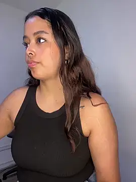 Ariana Pierce online show from 05/10/26, 02:19