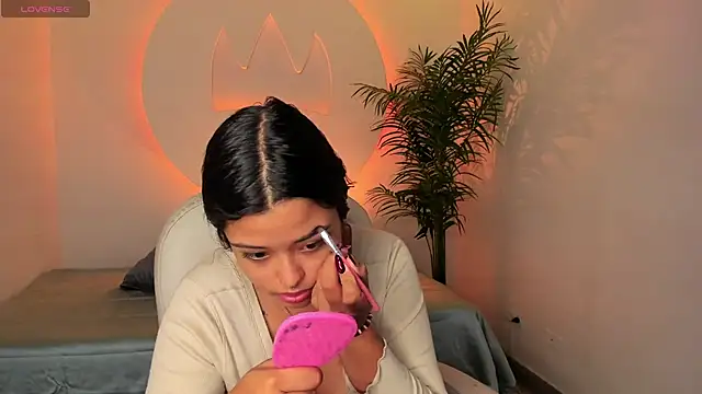 Ariana Pierce online show from 11/28/25, 01:00