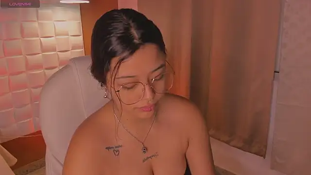 Ariana Pierce online show from 09/22/25, 02:01