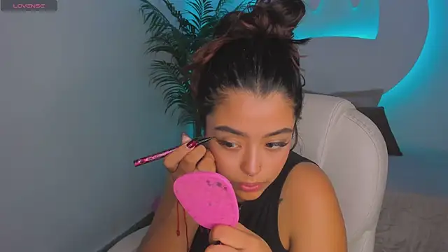 Ariana Pierce online show from 10/22/25, 12:26