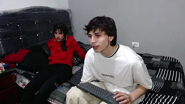 pervertsteens3 online show from 12/22/24, 04:50
