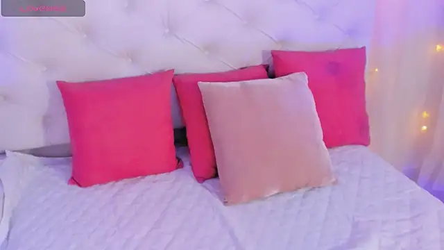 anchela-garcia1 online show from 10/27/25, 02:40