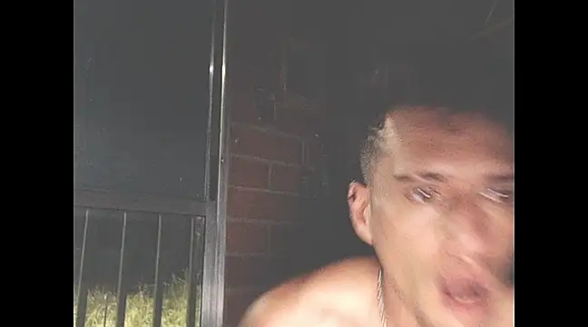 Snapshot of roystonee10 chatting on 01/13/25, 09:30 roystonee10 online show from 01/13/25, 09:30