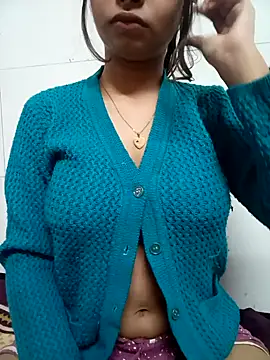 Snapshot of Alina_398 chatting on 01/08/25, 06:09 Alina 398 online show from 01/08/25, 06:09