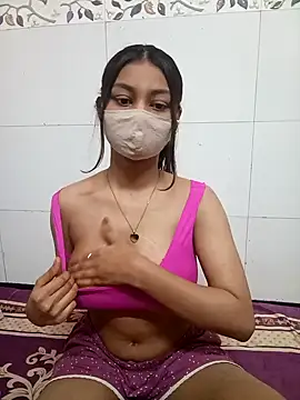 Snapshot of Alina_398 chatting on 01/14/25, 02:00 Alina 398 online show from 01/14/25, 02:00