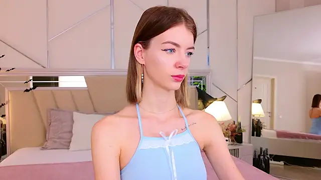 MeganMour online show from 11/04/25, 04:55