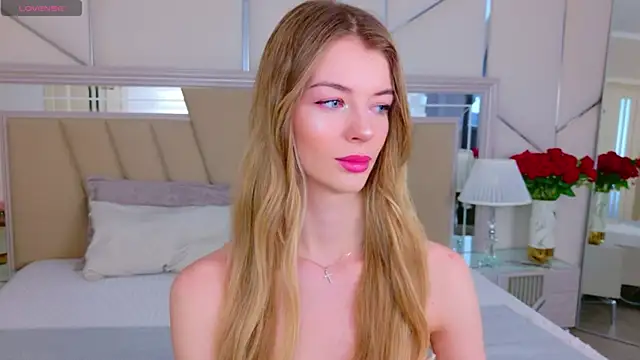 MeganMour online show from 04/13/26, 04:49