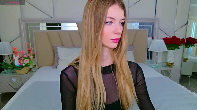 MeganMour online show from 04/11/26, 04:53