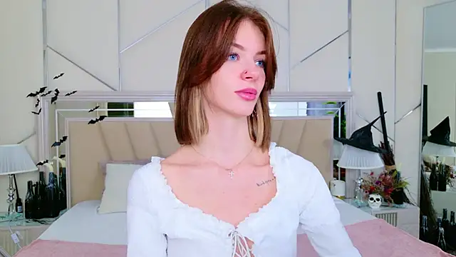 MeganMour online show from 10/30/25, 05:10