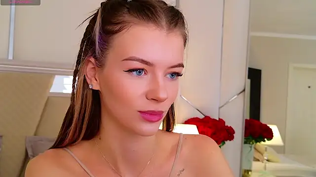 MeganMour online show from 10/09/25, 05:02