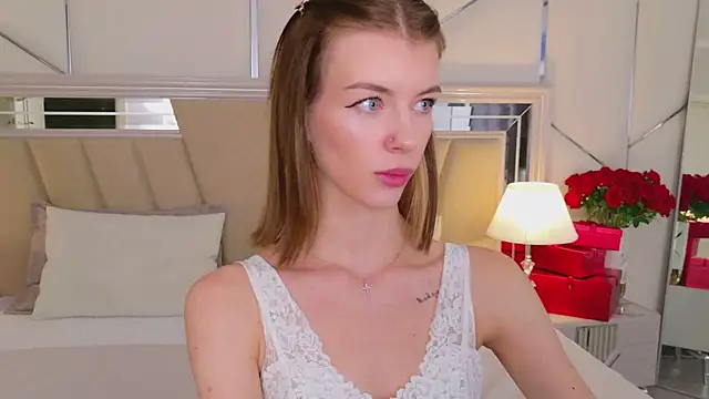 MeganMour online show from 12/03/25, 05:23