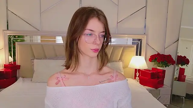 MeganMour online show from 12/22/25, 06:08