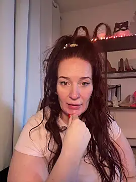 Engel mia online show from 11/30/25, 11:11