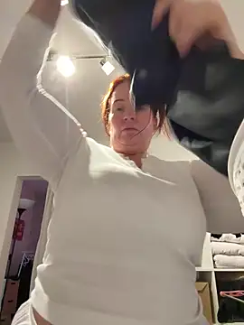 Engel mia online show from 02/12/26, 01:11