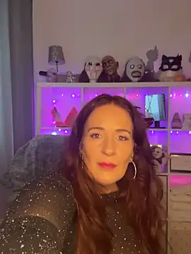 Engel mia online show from 10/24/25, 03:44