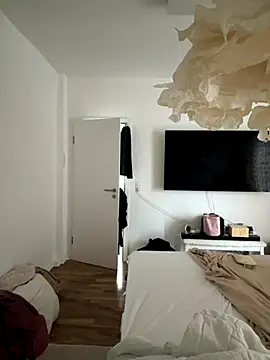 Engel mia online show from 10/11/25, 09:32