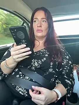 Engel mia online show from 09/19/25, 09:46