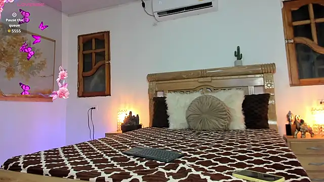 oriana faddila online show from 07/01/26, 02:56