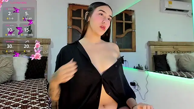 oriana faddila online show from 04/08/26, 03:30