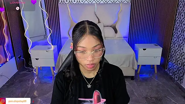 Snapshot of penelope_tay1 chatting on 02/20/26, 03:14 penelope tay1 online show from 02/20/26, 03:14