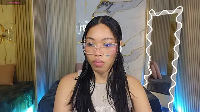 Snapshot of penelope_tay1 chatting on 03/23/26, 03:17 penelope tay1 online show from 03/23/26, 03:17
