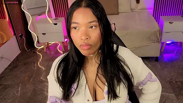 Snapshot of penelope_tay1 chatting on 02/28/26, 03:28 penelope tay1 online show from 02/28/26, 03:28