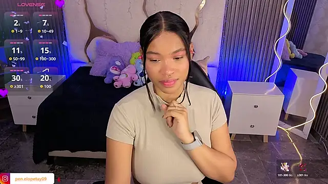 Snapshot of penelope_tay1 chatting on 02/21/26, 03:41 penelope tay1 online show from 02/21/26, 03:41