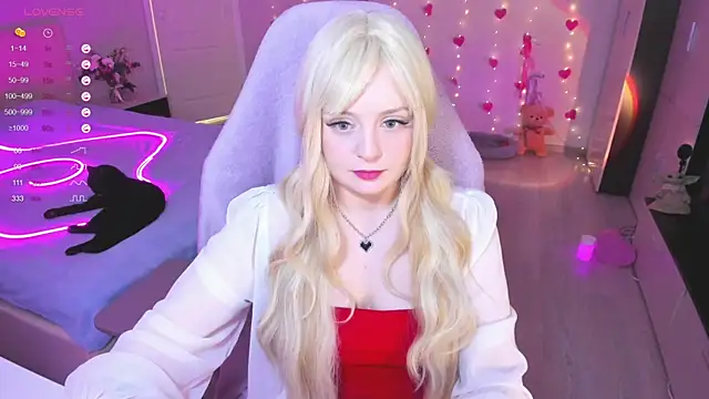 Snapshot of Amy_honey_angel chatting on 03/21/25, 09:45 Amy honey angel online show from 03/21/25, 09:45