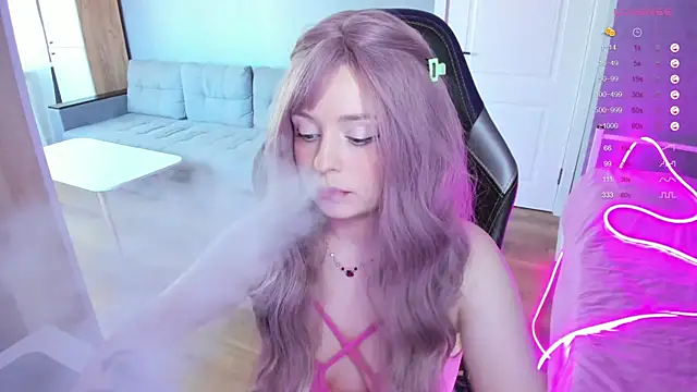 Snapshot of Amy_honey_angel chatting on 09/09/25, 11:30 Amy honey angel online show from 09/09/25, 11:30