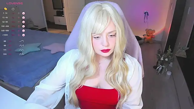 Snapshot of Amy_honey_angel chatting on 01/22/25, 11:56 Amy honey angel online show from 01/22/25, 11:56