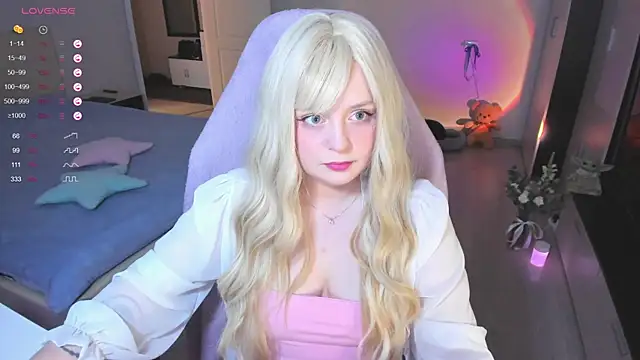 Snapshot of Amy_honey_angel chatting on 01/21/25, 08:52 Amy honey angel online show from 01/21/25, 08:52