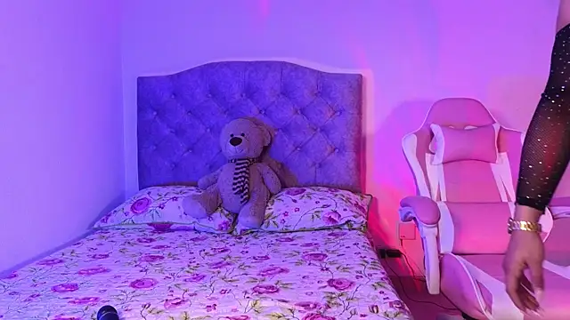 Emily-14 online show from 03/05/25, 05:50