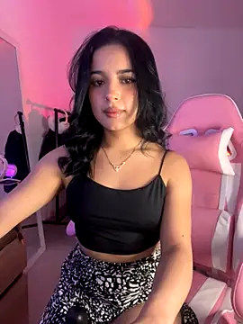 Emily-14 online show from 09/18/25, 11:08