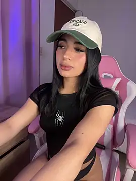 Emily-14 online show from 01/16/26, 02:37