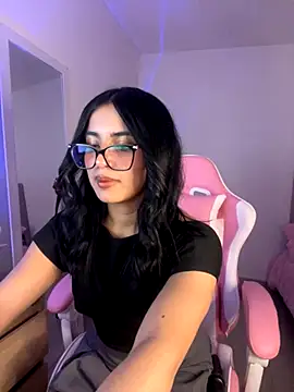 Emily-14 online show from 10/17/25, 04:27