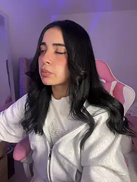 Emily-14 online show from 03/20/26, 06:47