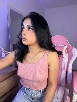 Emily-14 online show from 09/29/25, 04:52